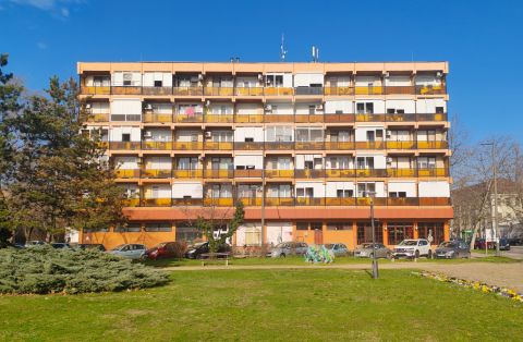 Eladó Lakás 5600 Békéscsaba , Belváros közelében, Andrássy úton.