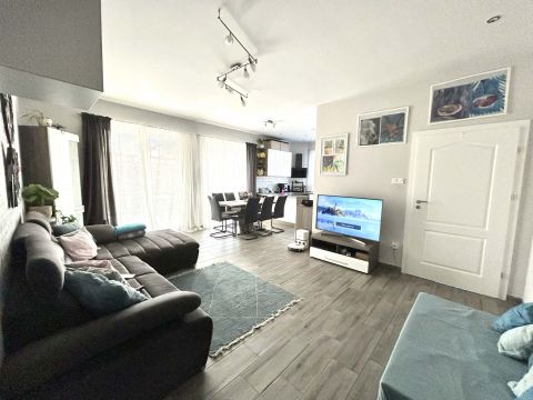 Eladó Ház 4271 Mikepércs , Mikepércs szívében elhelyezkedő családi ház 