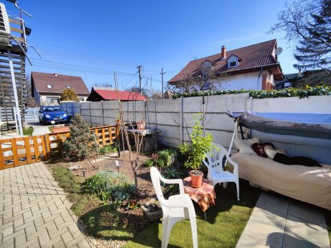 Eladó Lakás 2142 Nagytarcsa Öregszőlő Lakópark