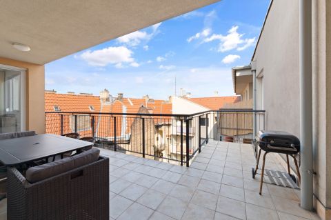 Eladó Lakás 1072 Budapest 7. kerület , 2009-ben épült, belső 7. kerület, 3 háló, nagy terasz, garáz