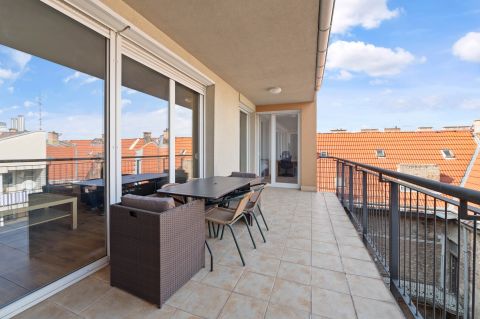 Eladó Lakás 1072 Budapest 7. kerület 2009-ben épült, belső 7. kerület, 3 háló, nagy terasz, garáz