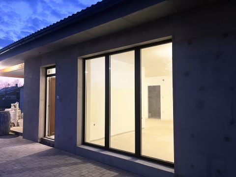 Eladó Ház 2337 Délegyháza , Régiből új, felújított családi ház