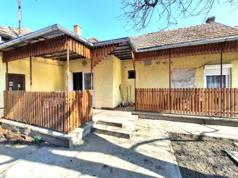 Eladó Ház 8600 Siófok , 8600 Siófok, Belváros lakóövezet