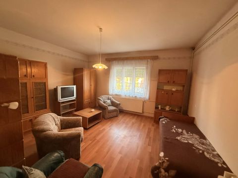 Eladó Ház 9200 Mosonmagyaróvár , Aranyossziget utca közelében