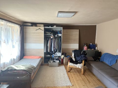 Eladó Ház 2481 Velence , Velencén hangulatos parasztház nagy kerttel