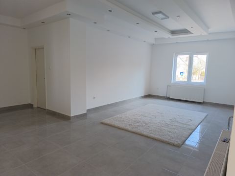 Eladó Ház 3170 Szécsény Szécsény,Kossuth út közeli családi ház üzlettel