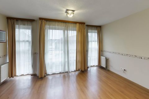 Eladó Ház 6000 Kecskemét , Eladó sorházi lakás Kecskemét belvárosában!