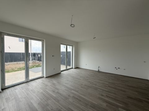 Eladó Ház 1182 Budapest 18. kerület , Nappali + 4 szobás új építésű ikerház Ganzkertvárosban B lakás