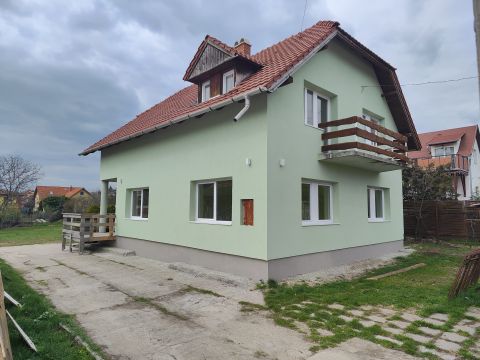 Eladó Ház 2030 Érd , csendes, kertvárosi részen