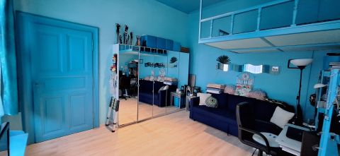 Eladó Lakás 1076 Budapest 7. kerület Világos, galériázott lakás, kiváló közlekedésel! 