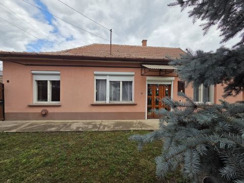 Eladó Ház 5200 Törökszentmiklós 