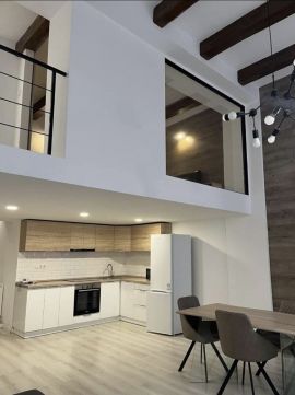 Eladó Lakás 4025 Debrecen , Az Kossuth tér közvetlen közelében.