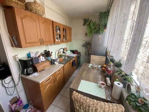 Eladó Lakás 6000 Kecskemét , Széchenyivárosban 63 nm-es 3 szobás ERKÉLYES lakás