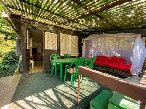 Eladó Ház 6064 Tiszaug , Tiszaug csendes utcájában könnyűszerkezetes nyaraló eladó