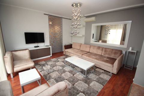 Kiadó Lakás 6000 Kecskemét , RÁKÓCZI UTCA mellett BÚTOROZOTT, erkélyes, 2 szobás lakás!