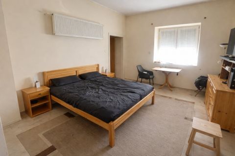 Eladó Ház 2723 Nyáregyháza Diófasor út