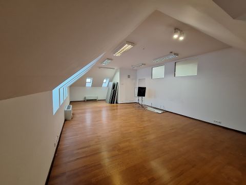 Kiadó Iroda 1062 Budapest 6. kerület , 6. kerület Diplomatanegyedben villaépületi iroda