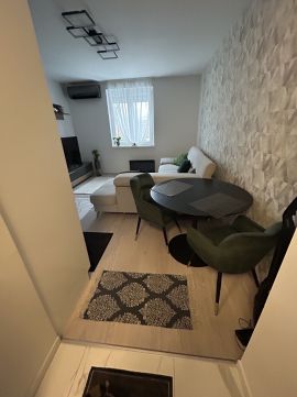 Eladó Lakás 1147 Budapest 14. kerület Felújított - 2 szoba - Bútorozott