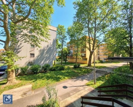 Eladó Lakás 7632 Pécs , === Földszinti felújított kertvárosi lakás===