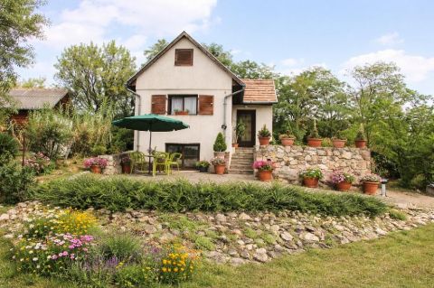 Eladó Ház 2836 Baj , 2836 Baj, Baj-Szőlőhegy