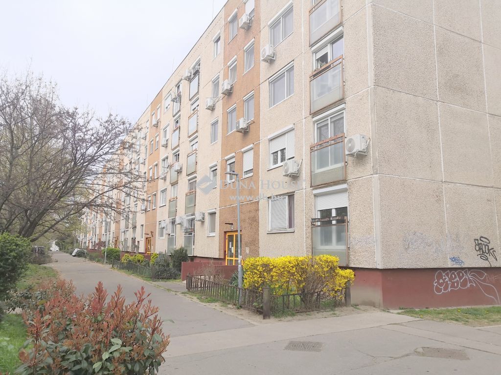 1173 Budapest 17. kerület , Központ közeli, csendes utcában, 4 emeletesben, ÚJ ABLAKOK — 1/17