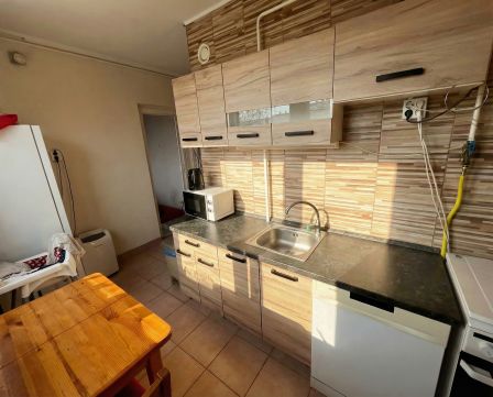 Eladó Lakás 6000 Kecskemét ERKÉLYES, 2,5 szobás, jó állapotú lakás!