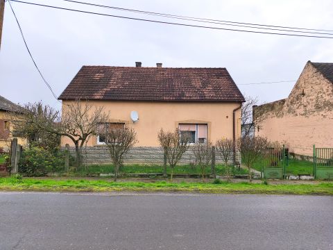 Eladó Ház 7200 Dombóvár , VI. utca