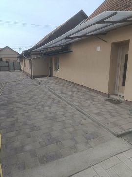 Eladó Lakás 3000 Hatvan 