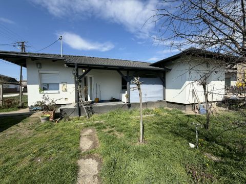 Eladó Ház 2721 Pilis , Vasútállomáshoz közel