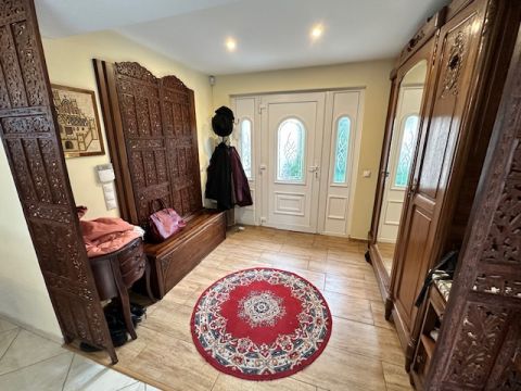 Eladó Ház 8000 Székesfehérvár Székesfehérvár nyugodt részén