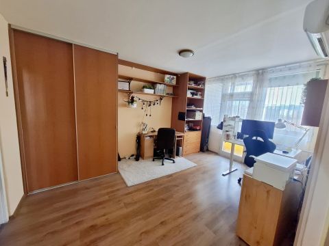 Eladó Lakás 1043 Budapest 4. kerület Virág