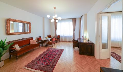 Eladó Lakás 1055 Budapest 5. kerület 