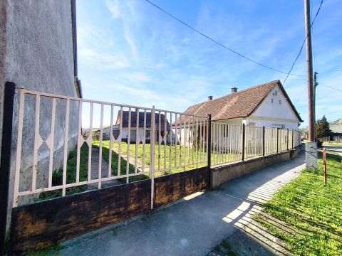 Eladó Ház 7342 Mágocs , Vörösmarty utca