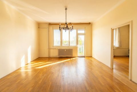 Eladó Lakás 1023 Budapest 2. kerület Zsigmond tér közelében