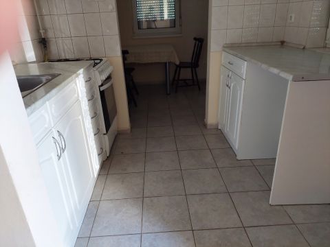 Eladó Lakás 8500 Pápa Pápa - BELVÁROS SZÍVÉBEN 74nm-es lakás