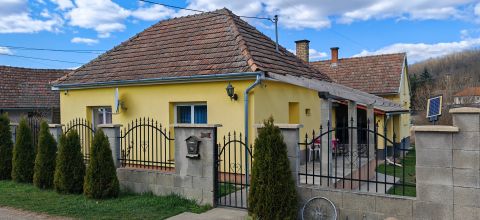 Eladó Ház 2610 Nőtincs Panoráma.Patak.Tér