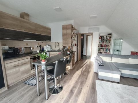 Eladó Lakás 2315 Szigethalom , 2315 Szigethalom, Duna part