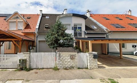 Kiadó Ház 9400 Sopron , Sopron Lehár lakóparkban kadó ikerház, garázzsal, telekkel