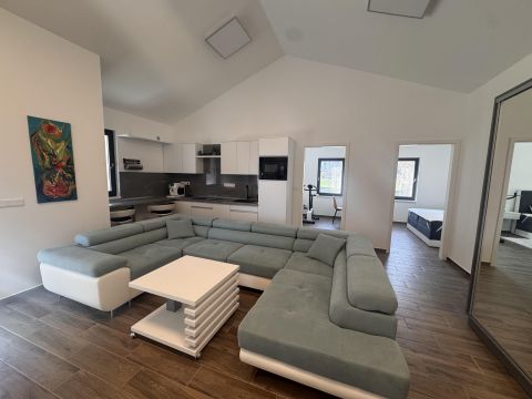 Eladó Lakás 8380 Hévíz , Hévíz kedvelt utcájában