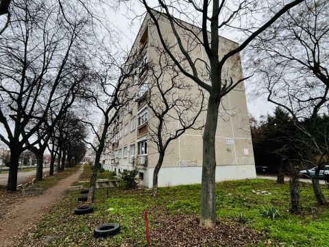 Eladó Lakás 1148 Budapest 14. kerület Azonnal birtokba vehető lakás, nagyon jó lokációval!