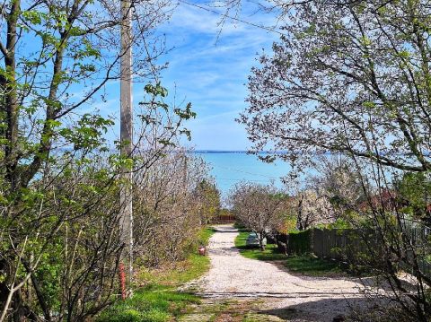 Eladó Telek 8226 Alsóörs , 8226 Alsóörs, Panorámás hegyoldal