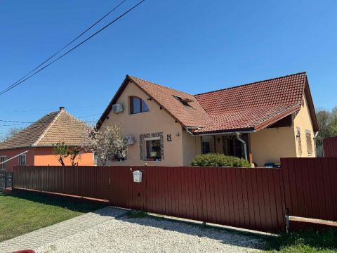 Eladó Ház 2766 Tápiószele 2766 Tápiószele, város széle