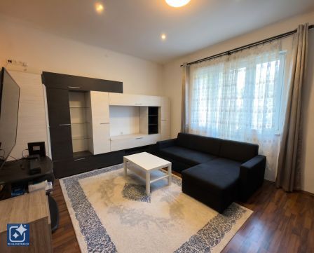 Eladó Lakás 1202 Budapest 20. kerület , Felújított, saját kertrésszel