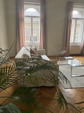 Eladó Lakás 1064 Budapest 6. kerület 