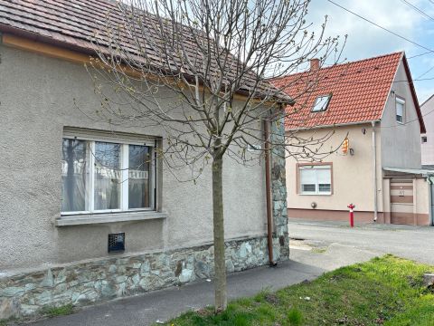 Eladó Lakás 9700 Szombathely , Éhen Gyula lakótelep