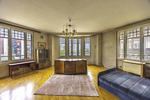 Eladó Lakás 1091 Budapest 9. kerület SOTE mellett, akár 5 szobássá alakítható, emeleti 118 nm-es