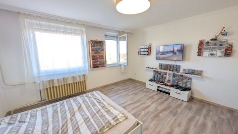 Eladó Lakás 8200 Veszprém 