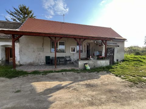 Eladó Ház 9422 Harka , Polgármesteri hivatal közelében