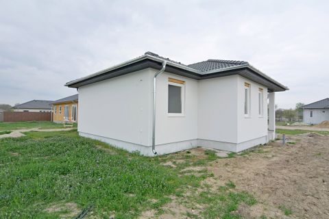Eladó Ház 6000 Kecskemét 1 hónap múlva elkészülő nappali + 3 szobás ÚJ ház