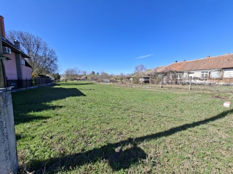 Eladó Telek 2253 Tápióság , TÁPIÓSÁG KÖZKEDVELT RÉSZÉN 